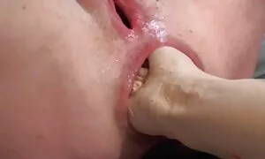 Ịnyịnya-ịnyịnya akwụ ...
